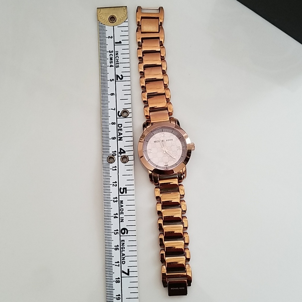 Michael Kors Rose Gold Tone Watch - Picture 4 of 11